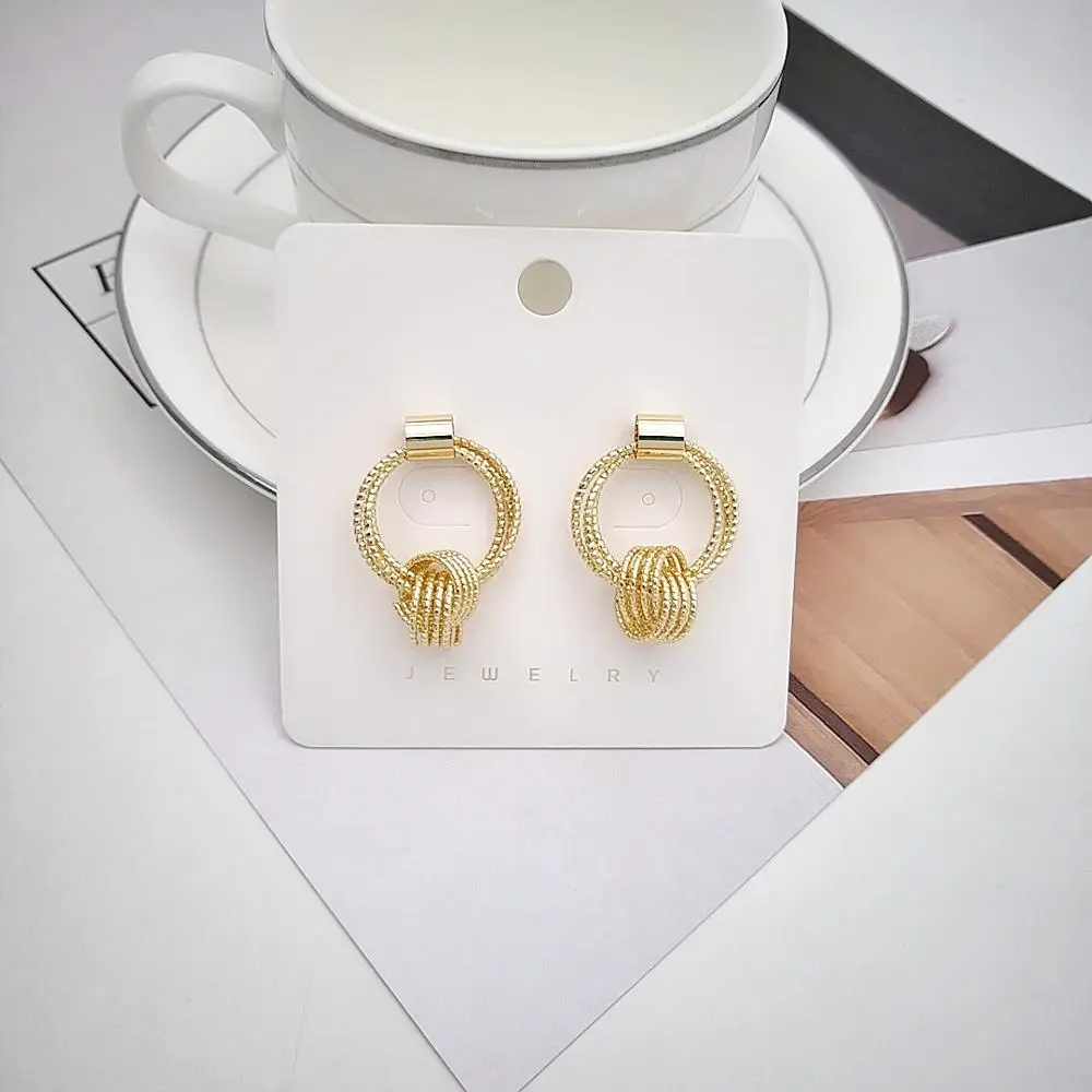 2020 Новые поступления золотые серьги Модные ювелирные изделия Свадебные вечерние Ки Женские аксессуары