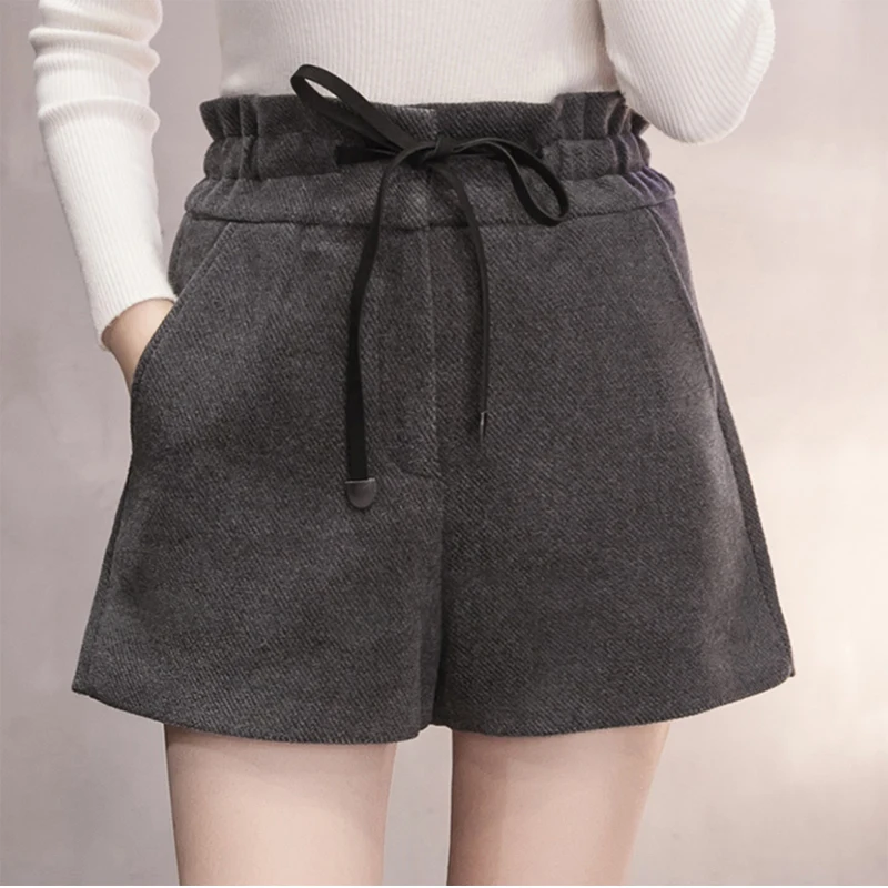 

Autumn Winter Elastic Waist Woolen Shorts Women Solid Plus Size Loose Warm Plus Size Shorts Female Fashion Simple Wild Shorts