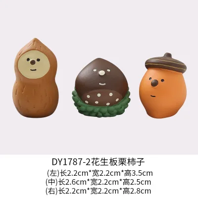 Японские подлинные партии Мультяшные животные каваи каштан Ежик гриб Снеговик настольные украшения Миниатюрные модели фигурки подарки - Цвет: Peanut chestnut 3pcs