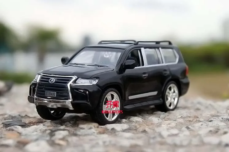 Детская игрушка 1: 24 модель металла автомобиля Lexus LX570 модель автомобиля звук и светильник воин