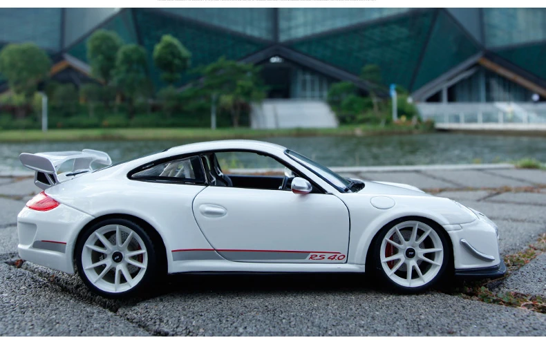 Bburago 1:18 Porsche 911 GT3 RS модель автомобиля из сплава Модель автомобиля Моделирование Украшение автомобиля коллекция Подарочная игрушка Литье под давлением модель игрушка для мальчиков