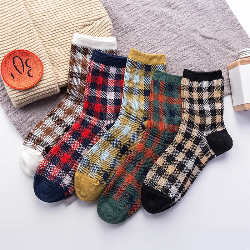 

Autumn and winter new style ladies tube socks Korean version of college style British grid vintage joker stack socks Happy socks