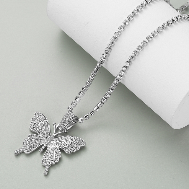 and Summer New Ladies Fashion Butterfly Pendant Necklace Gift Ladies Exquisite Jewelry Hip-hop Style Necklace