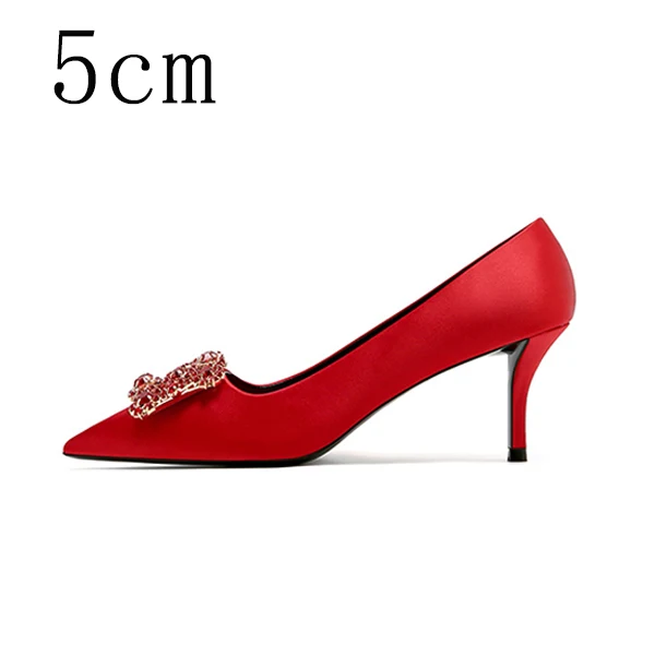 Роскошная женская свадебная обувь на высоком каблуке Стразы гладкие атласные женские туфли-лодочки вечерние туфли с острым носком шпильки Демисезонный новое поступление - Цвет: Red 5cm Pumps