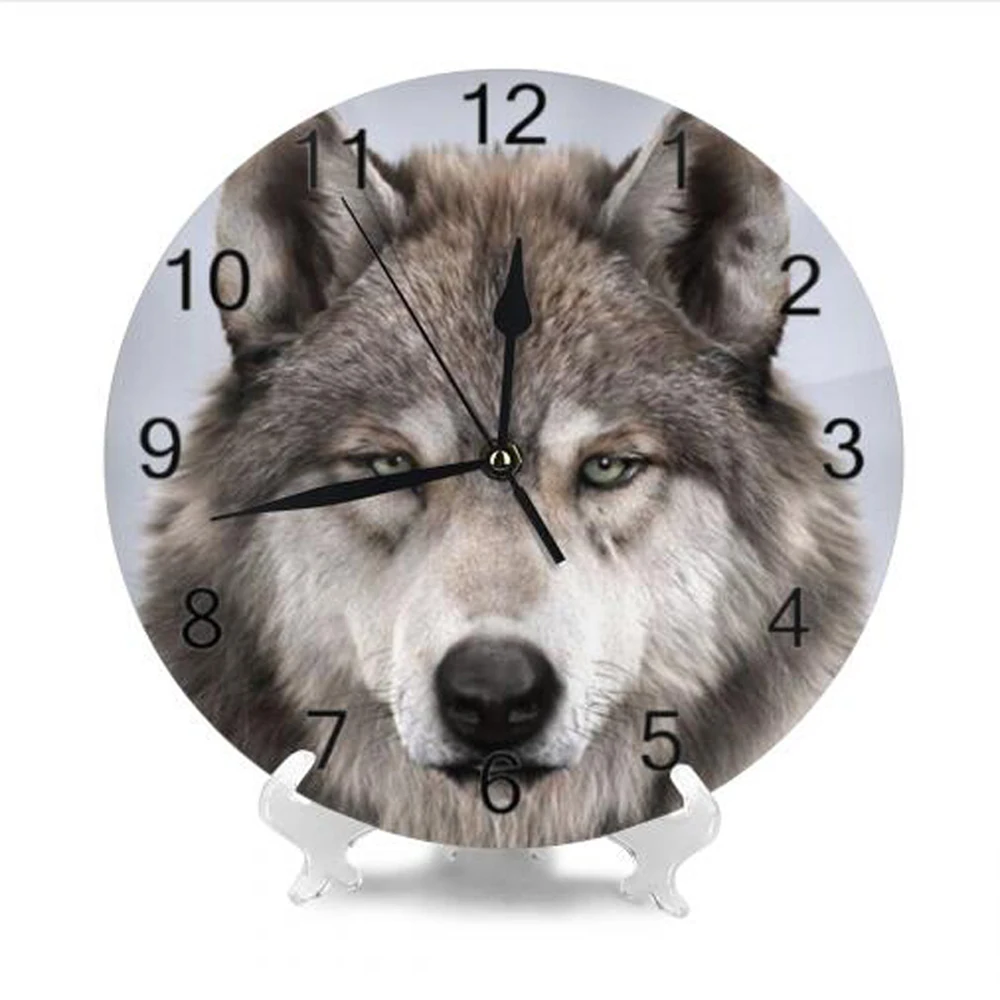 Wolf Pattern Wall Decor Clocks Numeral Digital Dial Mute No Ticking Sound Battery Operated Clock for Children's Playroom Bedroom