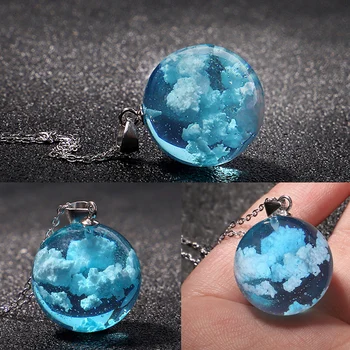 

Chic Transparent Resin Round Ball Moon Pendant Necklace Women Blue Sky White Cloud Chain Necklace Fashion Jewelry Gifts for Girl