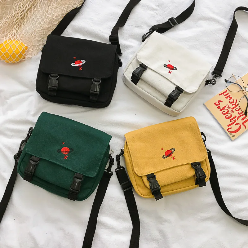 

Embroidery Canvas Crossbody Bags for Women 2019 Summer New Hasp Creative Shoulder Bags Cartoon Universe Handbags Messenger Bags