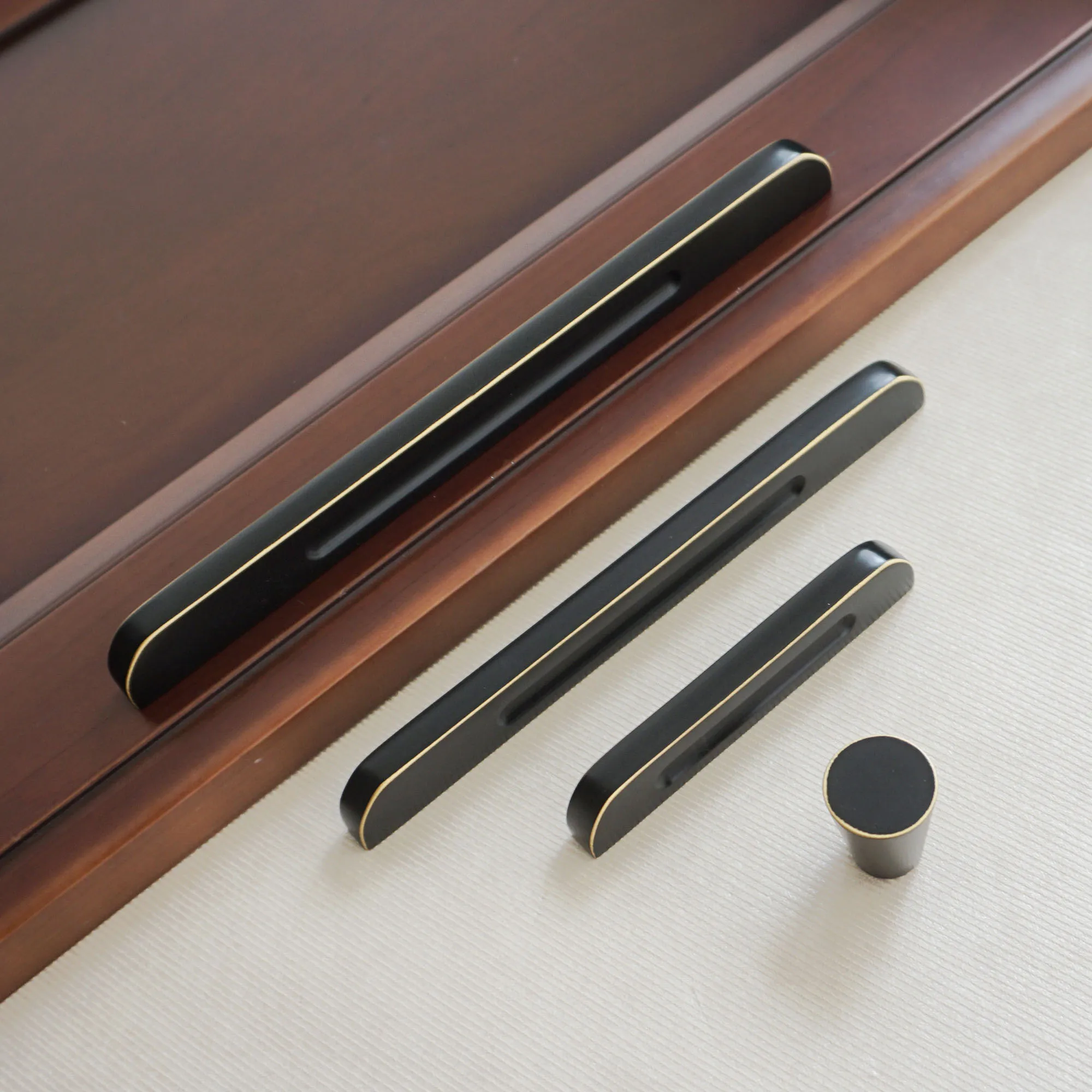 

2.5" 3.75" 5" 6.3" Copper Door Pull Handles Black Round Drawer Knobs Modern Kitchen Cabinet Handle Dresser Knob 64 96 128 160mm