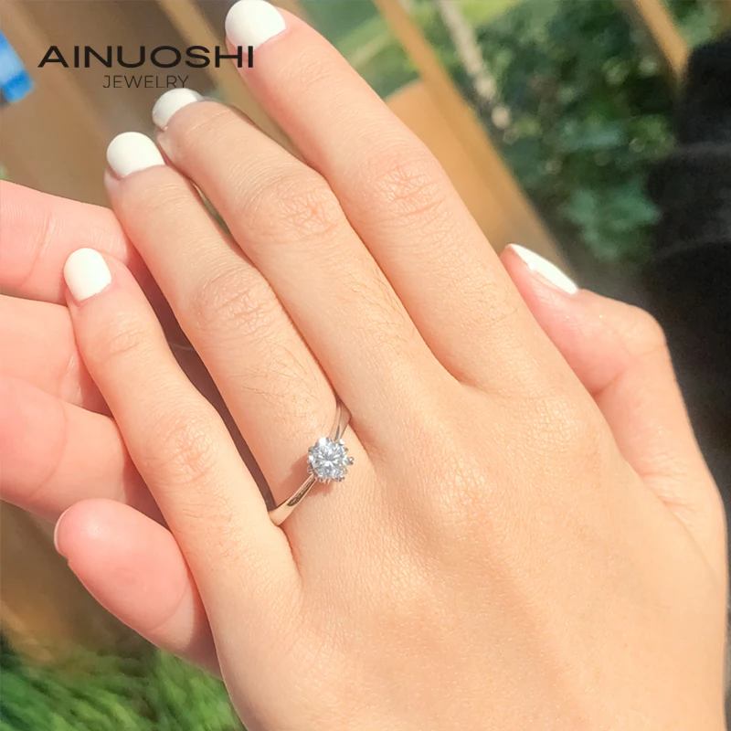 Round Cut Gift for Wedding Wedding Ring Made with Sterling Silver AINUOSHI 0.5-2.0 Carat Moissanite Ring Engagement And Anniversary. 