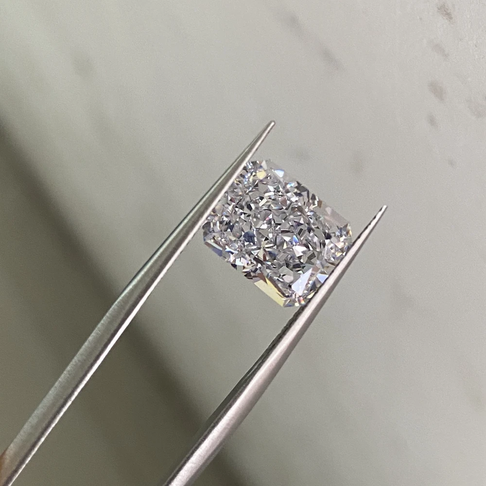 Meisidian 6A White CZ 8X10 4 CTS Radiant Ice Crushed Cut Cubic Zirconia Diamond Price Per Carat