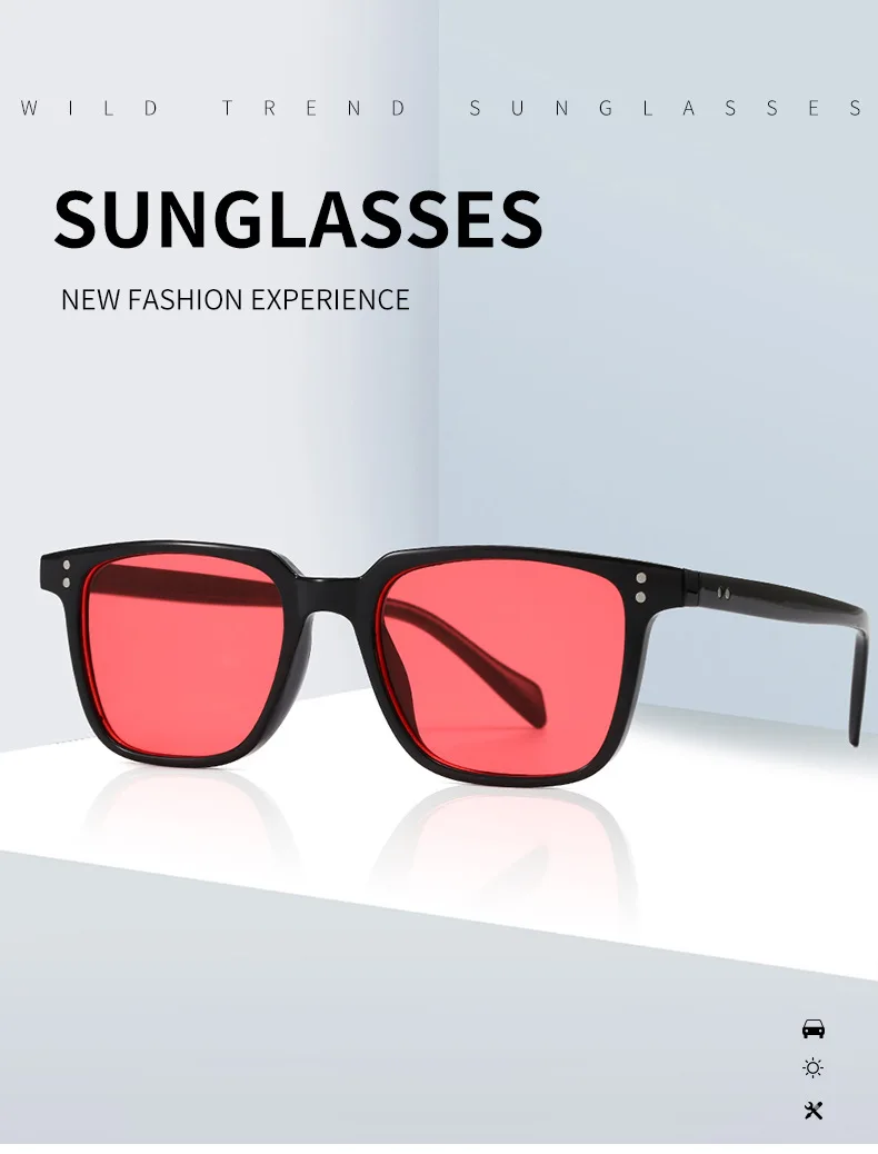 12686764086_1901796175