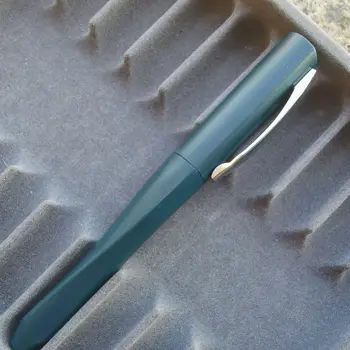 

Plastic Matte Green Twist Fountain Pen Convetrer Pen Ink Pen EF/F/M Nibs Optional Stationery Office school supplies