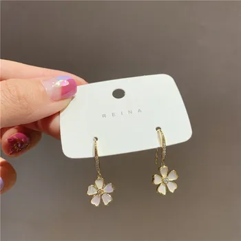 

South Korea Dongdaemun Celebrity Style Women's Shell Flower Micro Zircon Earrings Elegant Versatile Fashion Fresh Petal Ear Hook