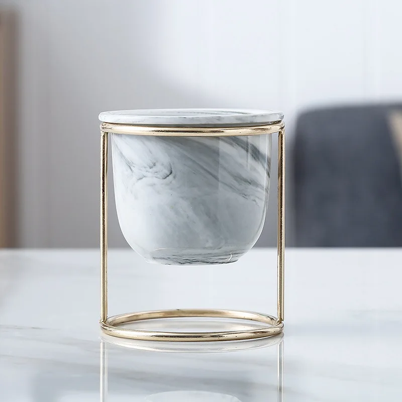 Günstige Nordic Stil Blume Vase Kreative Marmor Muster Keramik Goldene Eisen Kunst Vase Tabletop Blume Topf Hochzeit Wohnzimmer Decor