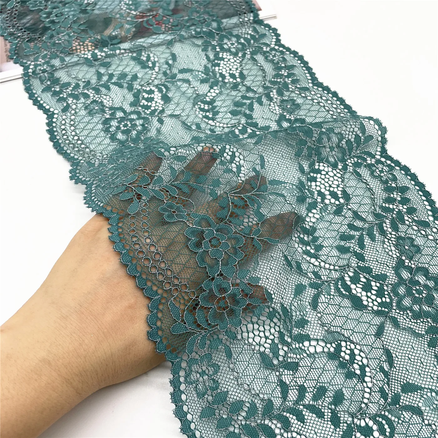 3y/lot W 8 1/4 inch 21cm Dark Green Silver Elastic Lace Trim 4