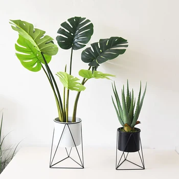 

Flower Pot Free Standing Iron Stable Tripod Home Plant Holder Yard Garden Nordic Style Display Stand Modern Decorative DIY
