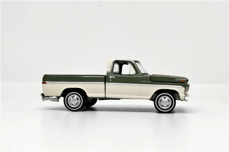 Greenlight 1: 64 1970 Ford F-100 зеленого и белого цветов, без коробки