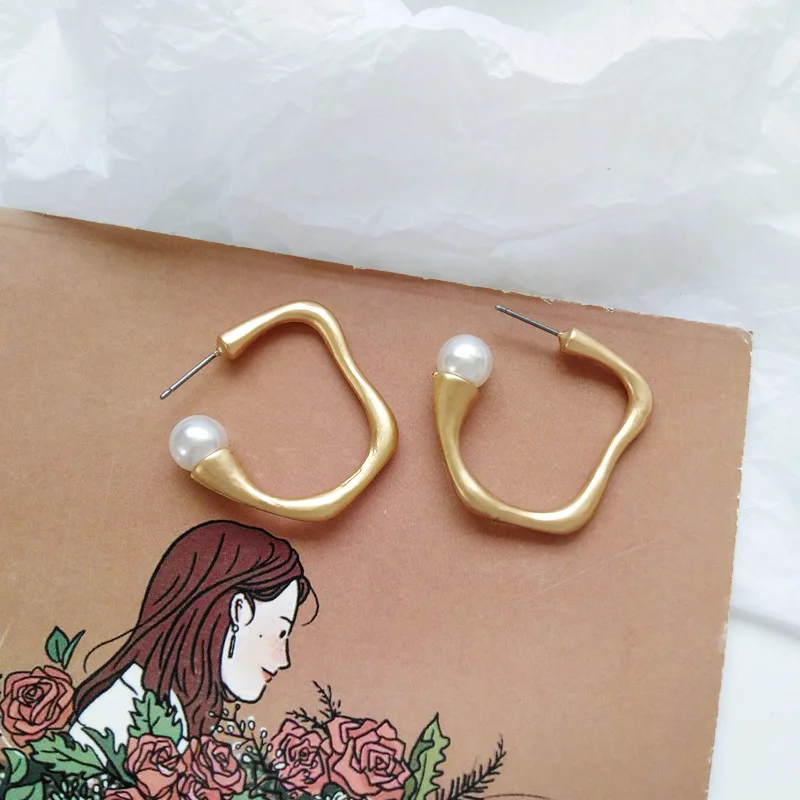 Carvejewl Simple Geometric Irregular Circle Hoops Earrings for Women Jewelry Unique design gold plating simulated pearl earrings - Окраска металла: Gold