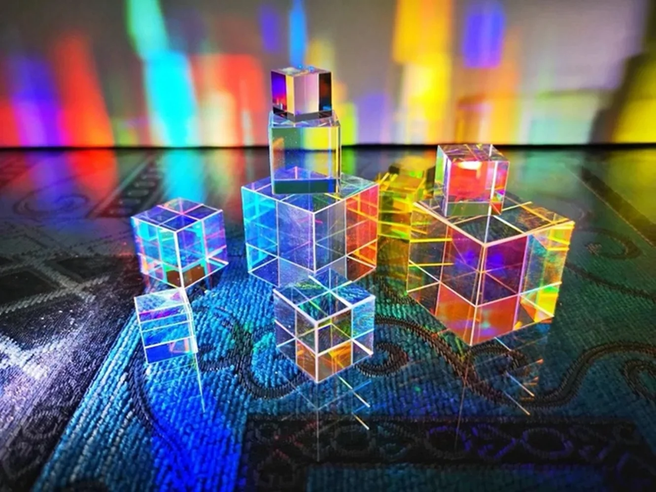 Preise 6 stücke Farbe Prism K9 Glas Sechs seitige Helle Licht Cube Strahl Aufspaltung Prismen Optische Experiment Objektiv Rand Forschung dekoration