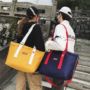

The Spring New Korean Women's Shoulder Messenger Bag Is Waterproof and Wearable Sports Travel Bag.