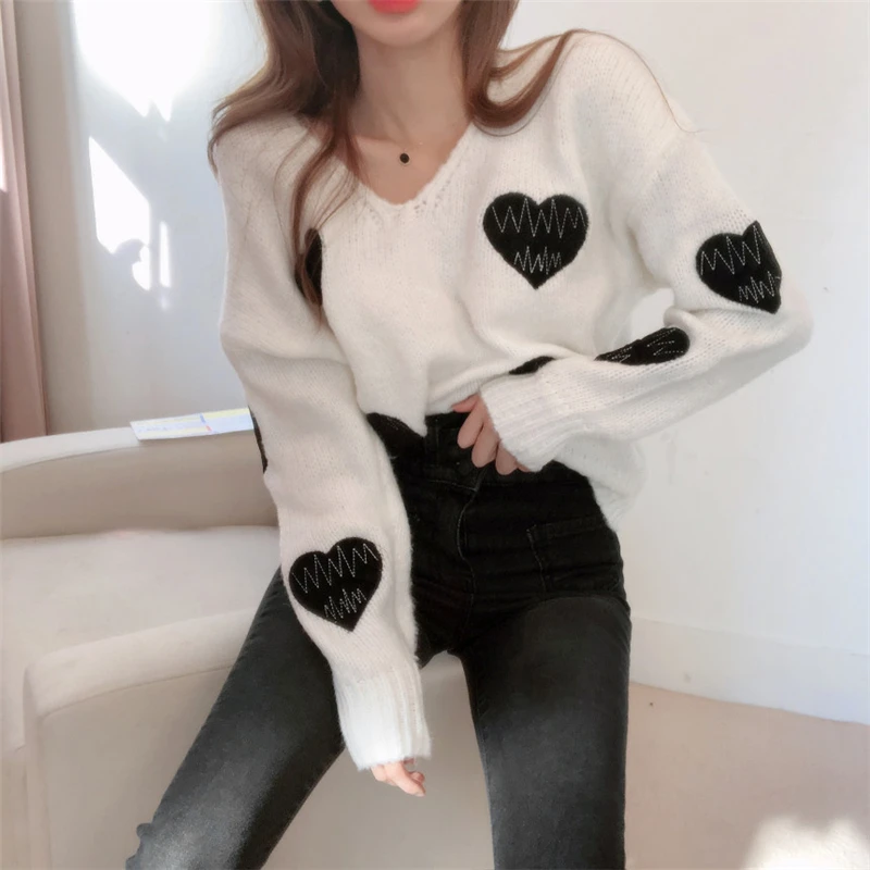 

Fashion Heart Shape Embroidery Knitted Sweater Loose Pullover Women Korean V Neck Long Sleeve Cashmere Sweater Knitted Tops