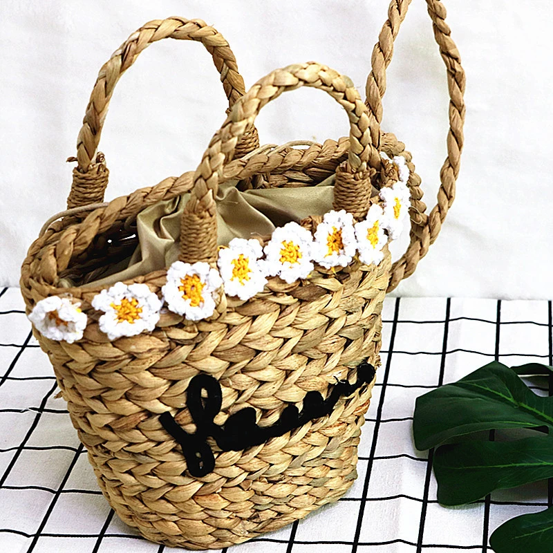 

Fashion Flower Straw Shoulder Bag Women Retro Hand-Woven Totes Messengr Bag Lady Summer Handbag Travel Beach Handbag Casual Bags