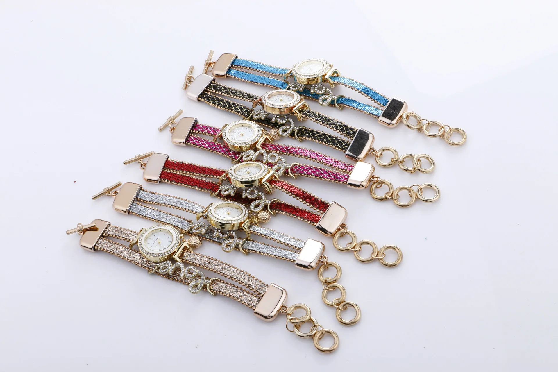 VOHE модные роскошные Для женщин наручные часы Любовь слова ремень женские наручные часы повседневные кварцевые часы, часы для мужчин