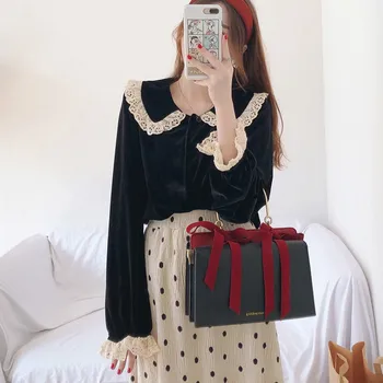 

Fashion Retro Long Sleeve Velvet Shirt Black Solid Color Lace Ruffled Sleeves Shirt Women Cropped Tops