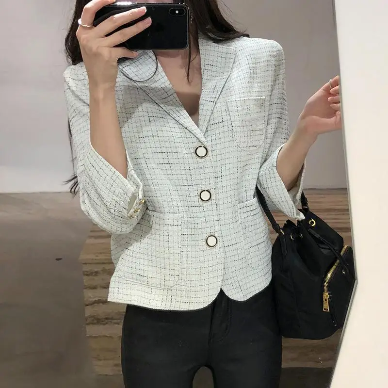 

South Korea Early Autumn Graceful Versatile Tweed Fold-down Collar Three Buckles Double Pocket Straight-Cut Long Sleeve Suit Cro