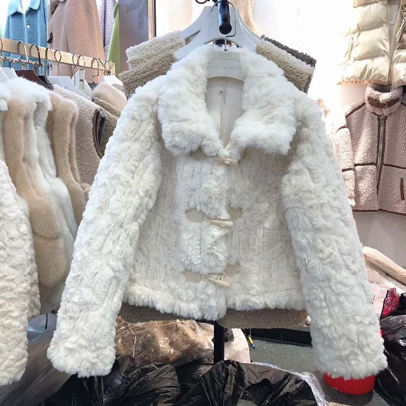

New Winter Label Turn-collar Corner Button Lamb Fur Coat Female Short Korean Version Loose Soft Fur Parka Cotton-padded Ladies