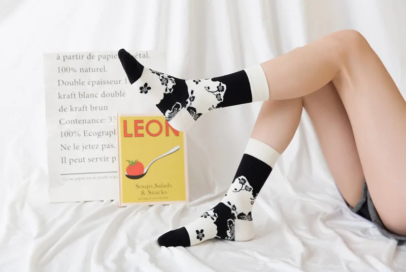 Girl Patterned Print Socks Harajuku Long Socks Cotton Women's High Socks Set Fall Winter Art Sox Floral Hosiery sale 4 Pairs/lot