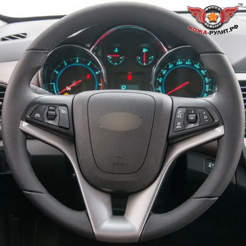Накладка из натуральной кожи для замены штатной накладки на руль Chevrolet Aveo II (2011-2015)