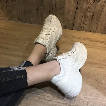 

Retro Design Women Leisure Shoes White Leather Lace Up Dirty Shoes Thick Flat Casual Sports Shoes Wedge Clunky Sneakers Classic