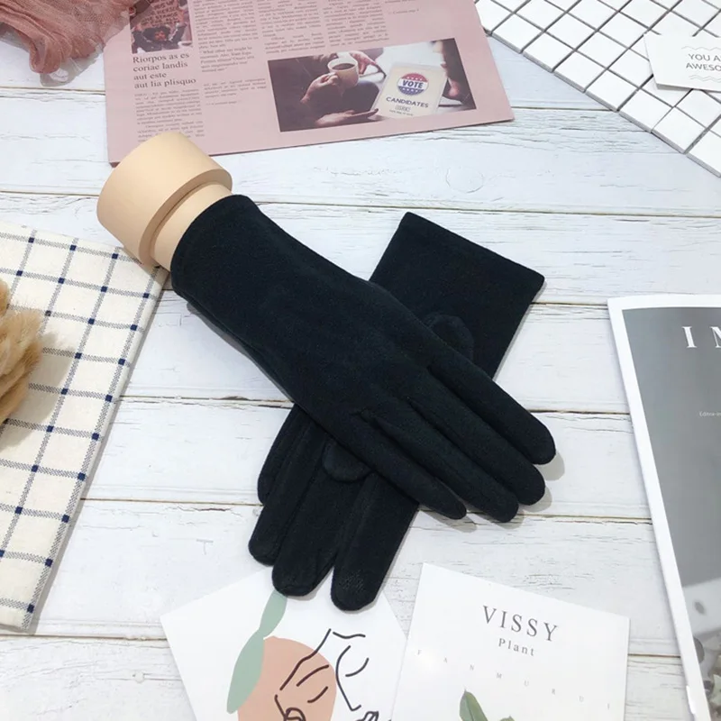 Female Winter Warm Driving Gloves Women Thin Cashmere Embroidery Elasticity Cycling Windproof Touch Screen Finger Gloves H16 - Цвет: Black