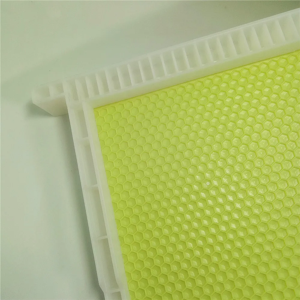2pcs Beekeeping Equipment Plastic Beehive Frame Hives Beewax FoundationBee Nest House Honey Comb Beekeeper Beekeeping Tools