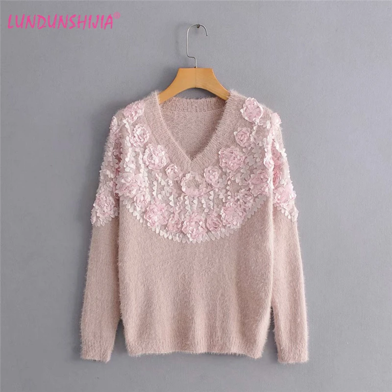 

LUNDUNSHIJIA 2019 Autumn Three-dimensional Flowers Petals Imitation Mink Cashmere Sweaters Women V-neck Loose Pullovers 3 Colors