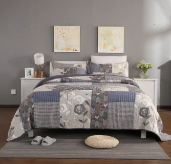 

Quilted Quilt Three Piece Set