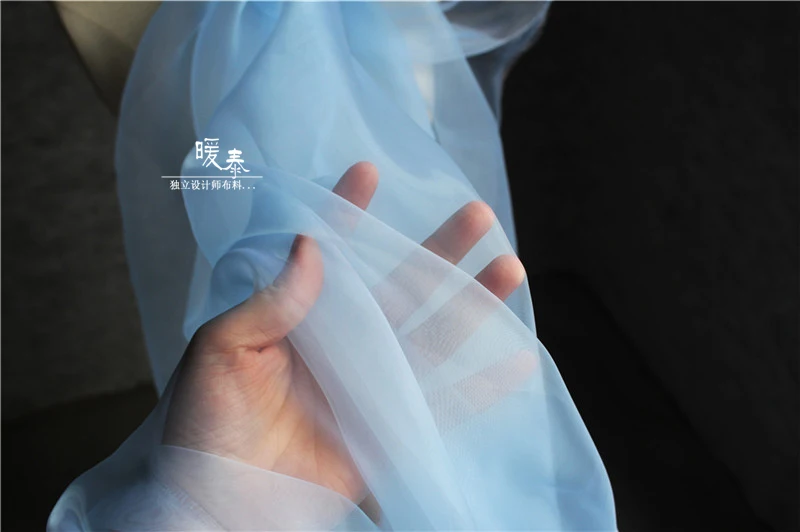 Дымчатая синяя перспектива гладкая органза Ткань свадебный свет марлевая ткань дизайнерская ткань