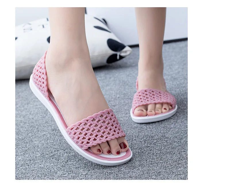 Women's Sandals 2022 New Ladies Summer All-match Flat Plastic Hollow Hole Shoes Non-slip Soft Bottom Beach Sandals