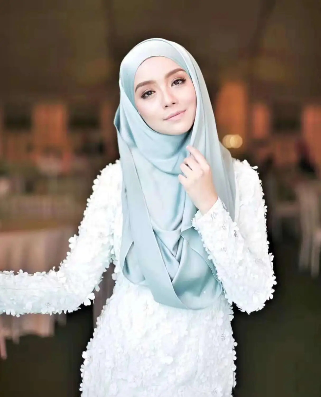 

2020 Muslim Fashion Women Plain Silk Hijab Scarf Soft Shinny Headscarf Shawl Islamic Hijab Femme Musulman Head Wrap Scarves