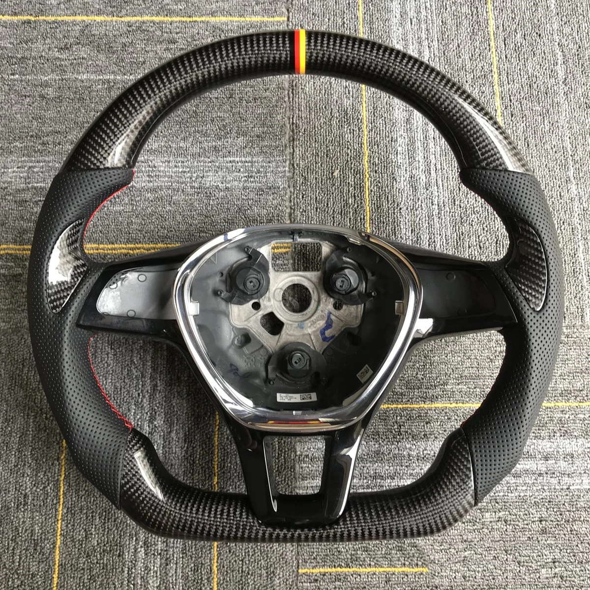 

Carbon Fiber Steering Wheel Modification FOR Volkswagen CC Golf 67 Lingdu Tiguan Sagitar Magotan Passat POLO