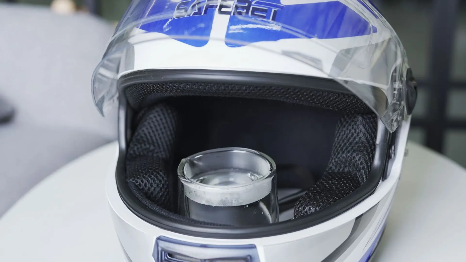 Lot De 2 Films Anti-buée Pour Casque De Moto - Installation Facile - Compatible Plupart Casques - 10