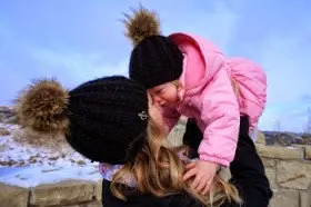 REAKIDS/Модная осенне-зимняя детская шапка для взрослых, теплая детская шапка для родителей, Хлопковые вязаные шапки для девочек, шапки для мальчиков, детская женская шапка