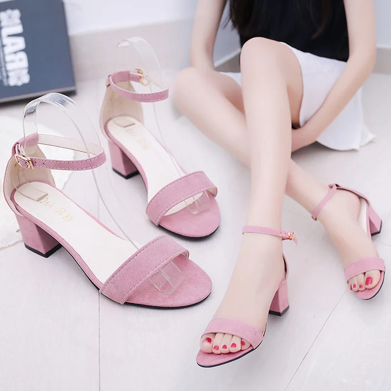 

Summer 2019 New Korean Edition Student's One-Word Button Suede Sandals Women