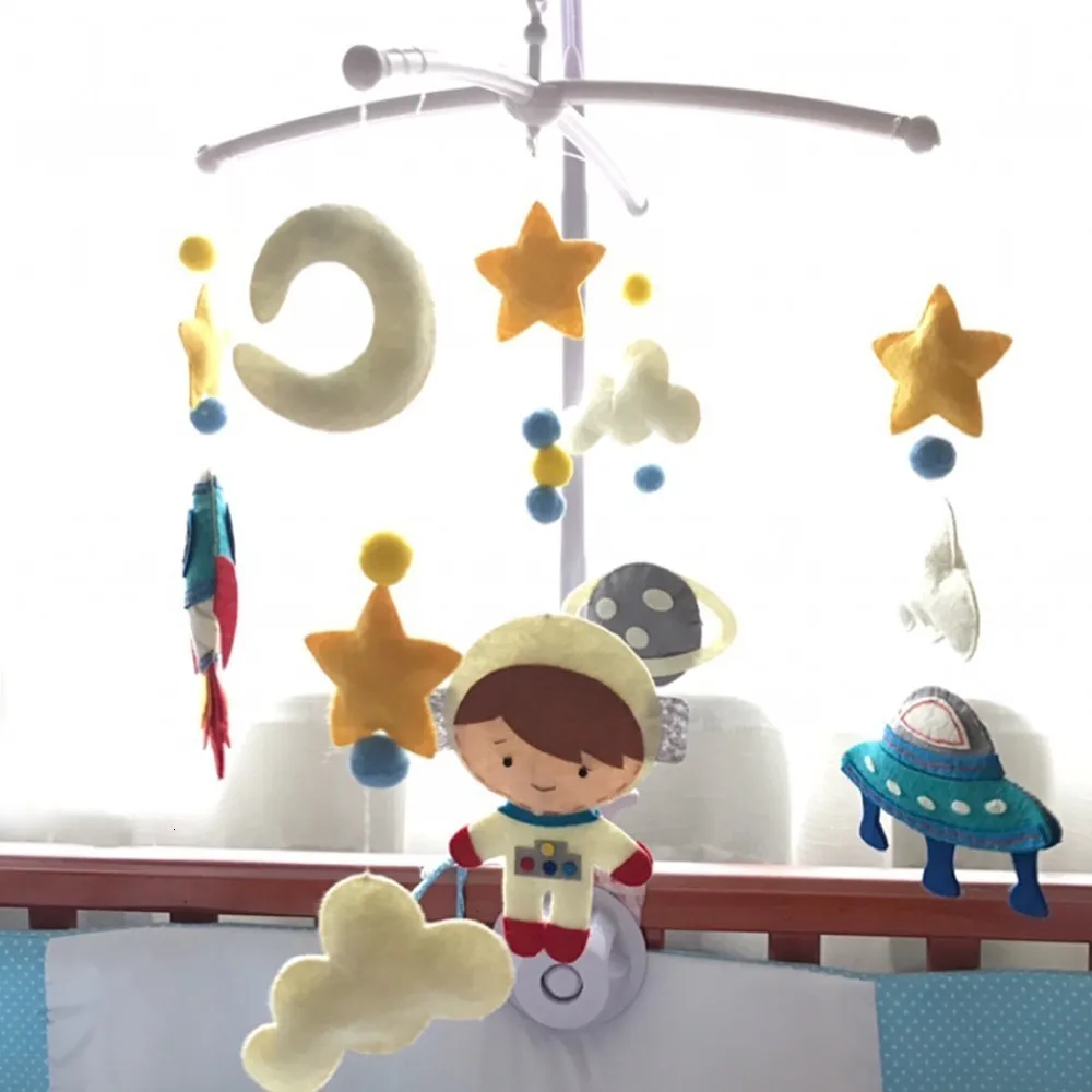 DIY Bed Bell Baby Toy Crib Holder Rattles Clockwork Music Box Handmade Material Package Toy Pregnant Mom Handmade Toys For Baby