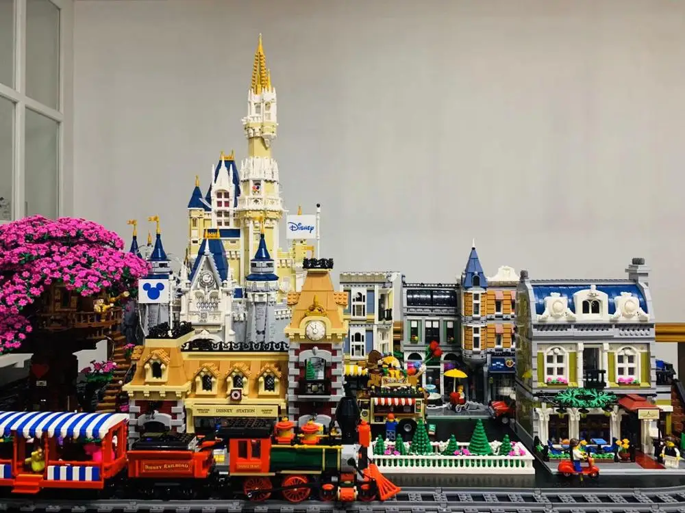 

DHL Legolys Creator Expert City Roller coaster Castle 15002 15003 15004 15039 Building Blocks Bricks Toys For Childrens Gifts