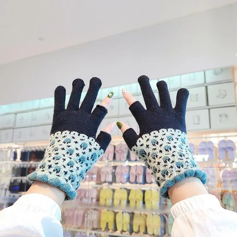 

Brand New Two Fingerless Gloves Women Winter Jacquare Partern Knitted Work Mitterns Cute Students Touch Screen Stretch Gloves