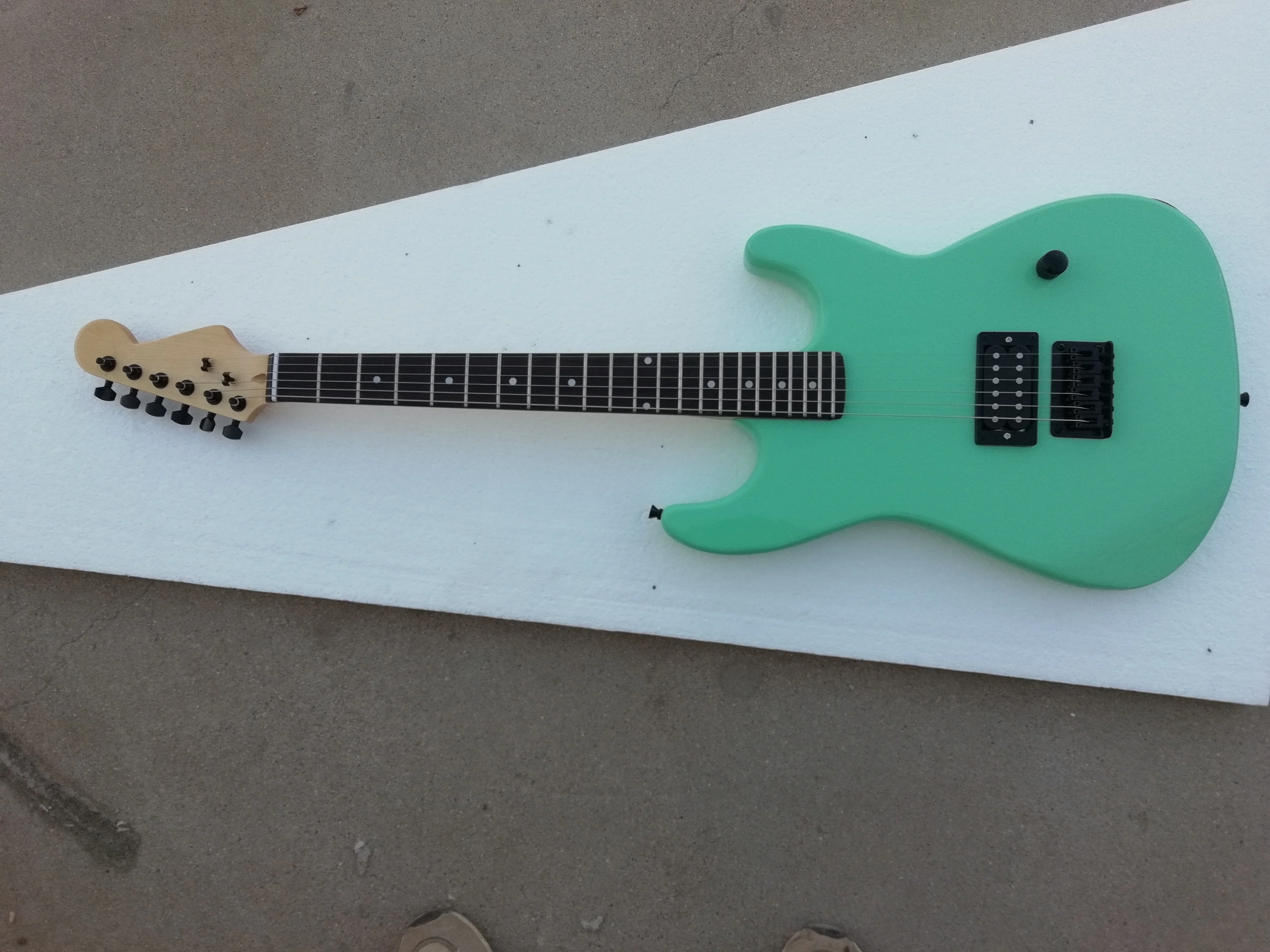 

Cheapest students electric guitar