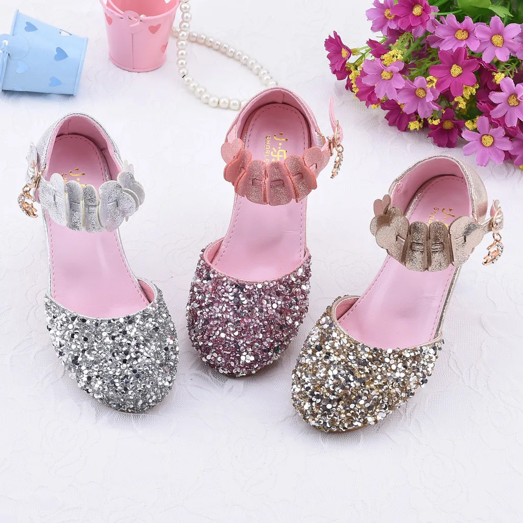 Детская обувь для маленьких девочек с жемчужинами и кристаллами; нарядные босоножки принцессы с блестками; детская танцевальная обувь на квадратном каблуке