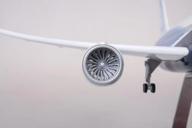 47 см игрушечные модели самолетов Boeing B787 Dreamliner Модель самолетов со светом и колесами 1/130 масштабная модель полученная литьем под давлением пластиковая Смола самолет